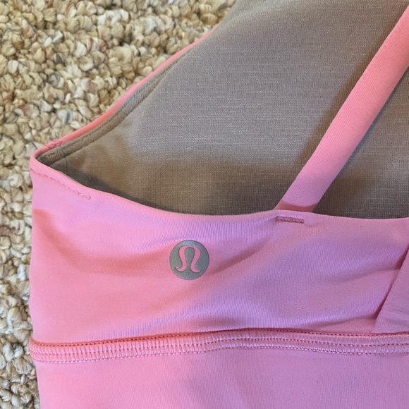 Lululemon High-neck sports bra - Picture 3 of 4